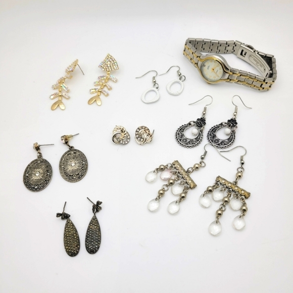 Lot of 8 Silver Gold Tone Vintage Earrings Set + 1 Timex Watch - Picture 1 of 11